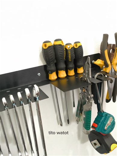 Heavy-Duty Wall-Mounted Tool Organizer for Efficient Storage