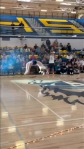 Backhandsprings #flips #tuff #school #stunt #assembly