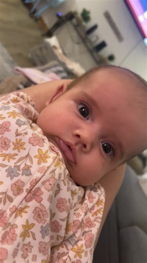 Ahhh those cheeks 💛💛 | Amber Swiger