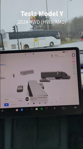 Tesla on screen visualisations of passing traffic (2024 Tesla Model Y with HW3)