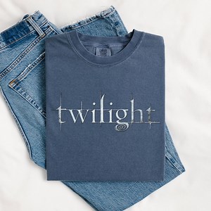 Twilight Shirt, Twilight Sweatshirt, Twilight Merch, Twilight Movie Shirt, Funny Twilight Tee, Gift for Movie Lovers, Movie Graphic Tee - Etsy