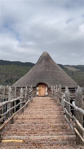 Scotland 2,500 years ago! The Scottish Crannog Centre near Kenmore on Loch Tay, Scotland 🏴󠁧󠁢󠁳󠁣󠁴󠁿 #scotland #historytime #archaeology #travel #vacation @The Scottish Crannog Centre