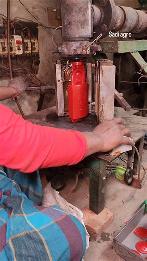 Red Plastic Toy Lock Production in Factory