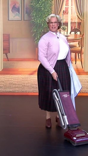 Peter Alexander Channels Mrs. Doubtfire for VHSRewind Halloween on TODAYShow