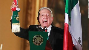 Invitados de López Obrador a celebración de la independencia de México dan un mensaje "tutifruti", dice especialista