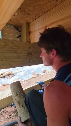 How to Fix a Loose Leg on Furniture