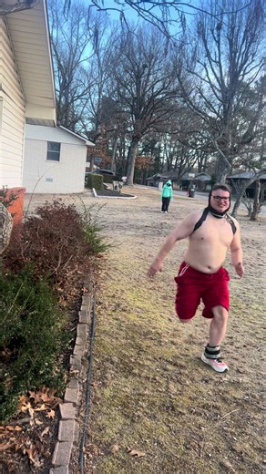 Hi, my name is Tanner Williams if you’re seeing this help me make my dream come true of playing college football as a running back. This is my official for part one for film I will be creating film on here I’m going to run an actual 40 on a real yard sometime later today, but this is what I was able to get in my front yard #d1athlete #universityofarkansas @Arkansas Razorbacks @ARKANSASBoyy1 #areafoootball #d3 #d2