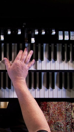 Why Organ Players Love the Viscount Legend Joey DeFrancesco Organ