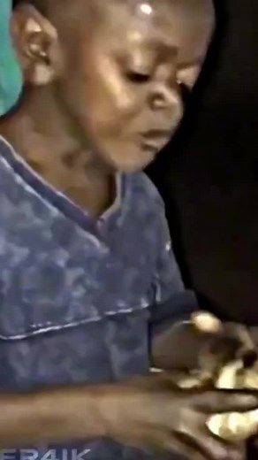 How to Peel and Eat a Banana Perfectly