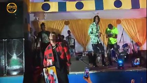 Saifond & Art Man Au concert de Aicha Kindia Au belvédère Continuez de regarder le clip #Midho_hidouma Sur YouTube 👇👇👇👇👇👇👇👇👇👇👇👇 https://youtu.be/8-RJIWrr3Eg | Min Tigui Prod