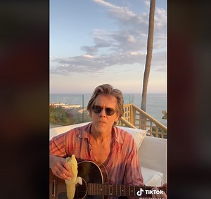Kevin Bacon Covered The Corn Song