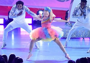 JoJo Siwa Skit on SNL Weekend Update Shows the Left Can Take Out Its Own Trash