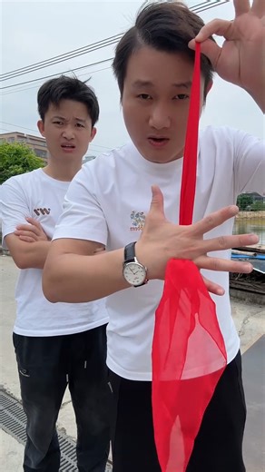 5.5K views · 15 reactions | "Phenomenal Feats: Unbelievable Magic in Action"#magicnbooks #magicnijastuci #nottemagica #nottemagicatour | Footballups | Facebook