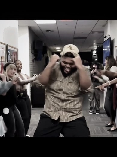 Pop Out at 1AM: Dance Edit Inspiration