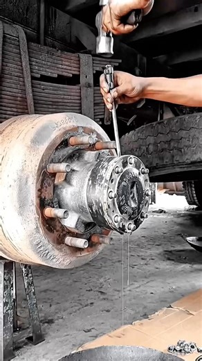 Wheel Hub Oil Removal Work Tool Using Pressure Injector #worktool