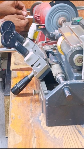 how to make Duplicate Key 🔑 #music #freestyle @M4Foodz #duplicate #keymaker #kway #facebook