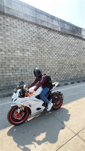 R15 V4 🥀🌹 hyper rider 🚀 METALIC WHITE TRENDING SONGS #ride #rider #r15 #r15v4 #r15v3 #reels #new