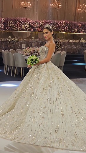 180K views · 2.6K reactions | An ABSOLUTELY mind-blowing wedding fiesta勺! #lebaneseweddings #wedding #weddings #bride #viralreel #viral #reel | Lebanese Weddings | Facebook