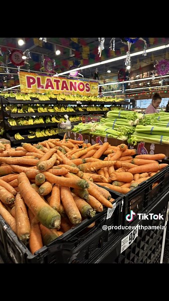 Ok, HEB, why don’t we get one of these amazing Mi Tienda stores in my market? Not fair. This place was a party. #storecheck #producedepartment #heb #texas #houstok #freshproduce
