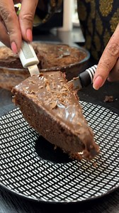 Make this Microwave Chocolate Cake within 7 minutes in a microwave. What you would need for an 7 to 8 inches round microwave safe pan 👇 ✅ 2 eggs at room temperature ✅ 1/2 cup white sugar ( grind regular white sugar) ✅ 1/2 cup cooking oil ✅ 1 cup warm milk with 1 tsp white vinegar ✅ 1 tsp vanilla essence ✅ 1 cup flour ✅ 1 tsp baking powder ✅ 1 tsp baking soda ✅ 1/3 cup coco powder For Chocolate Ganache : ✅ 200 ml regular cream ✅ 200 grams chocolate ⚪️ Simply whisk all ingredients in a large bowl