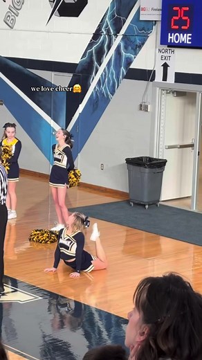 Cheerleading Fail: Embarrassing Moment & Life-Changing Decision
