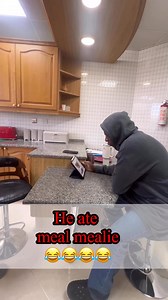 38K views · 454 reactions | He ate my eggs so I made him eat IWISA No1 Maize Meal 藍藍藍藍 | Cooking with Palesa | Facebook