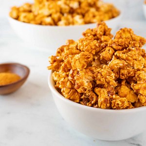 The BEST Buffalo Wing Popcorn | Easy to make, Sweet and Spicy