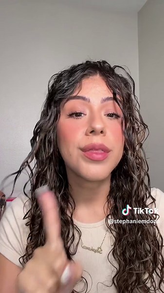 Styling Tips for Frizzy Crown Area