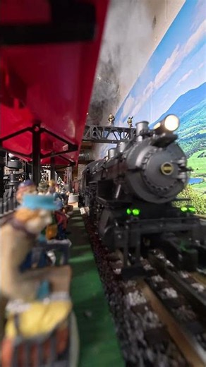 The Greenberg Special passes through Twilight Town