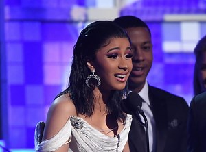 Cardi B Apologizes To Atlantic Records Amid "Outside" Success