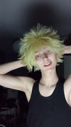 idek what to put here heh... uuhh follow my twitch 🥺#katsukibakugou #izukumidoriya #myheroacademia #cringe #bakudeku