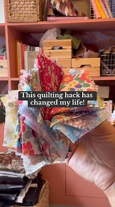 Sew a simple square in square quilt block 🪡 Use two 10” squares Cut two 2” strips from the square, turn and cut two more shorter strips Use opposite colour strips around the opposite colour square to create a cute border effect! #sewingtutorial #quiltblock #quilting #patchwork | Jennifer