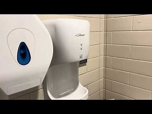 (HandyDryers Crocodillo T2) AIKE AK2632 at Caffe Nero - Fitzroy Street, Cambridge - ♿️🚼