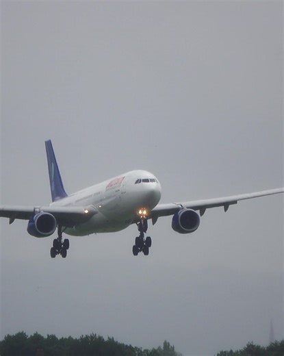 Super SPLASHDOWN Landings at Manchester Airport ✈️ | Airliners Live