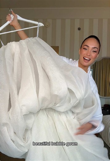 How to Style an All-White Outfit with Texture and a Pop of Color