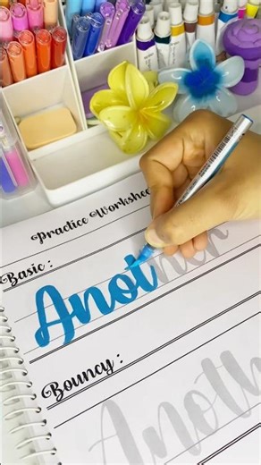 How to do calligraphy for beginners, brush pen use, lettering #calligraphy #lettering #art #shorts