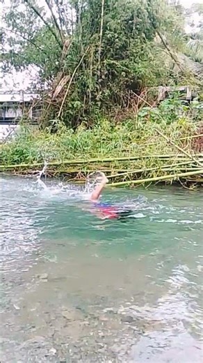 hindi naka balance! pero naka bawi, handstand swim challenge