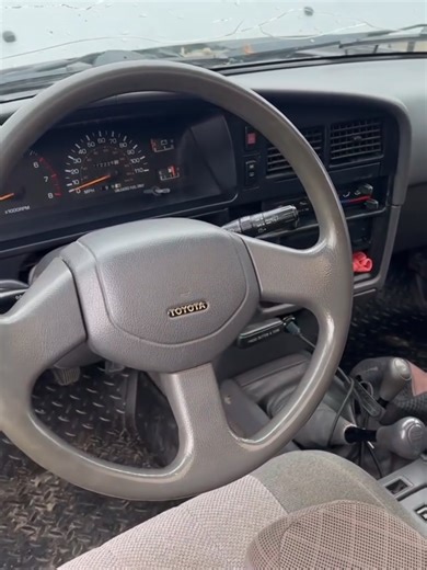 1900 Toyota 4Runner 5-Speed 3.4 Swap Daily Rig