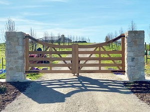 Rural Farm Gate | Timber Farm Gates - Gippsland Timber Gates