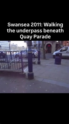 Would you like to have kept it? 🤔 This underpass at the bottom of Wind Street lead underneath Victoria Road / Quay Parade to Somerset Place. It was closed in 2011. 📹 @PeterDalling on YouTube #swansea