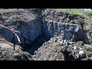 Blasting a presplit in Granite