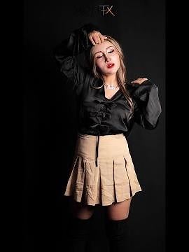 "Sexy Model" Takes Off Her Wig and Mask | Unmasking by MoliFX