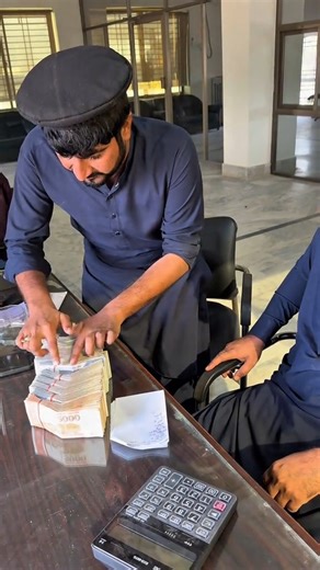 1.2M views · 10K reactions | Bichara Manager  (PART 1) #foryourpage #Funnyvideos #viral #saraikichaskyextra | Sultan Haider warraich | Facebook