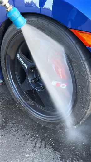 Honda FK8 Type R wash after a Sonoma track day. Let me know if yall enjoy these type of videos! Interested in detailing or protecting your vehicle? DM or text 209-244-6632 for a quote today! We offer: PPF (paint protection film) Ceramic coating Mobile details Paint correction & Much more! #bayarea #trivalley #detailing #fk8 #typer