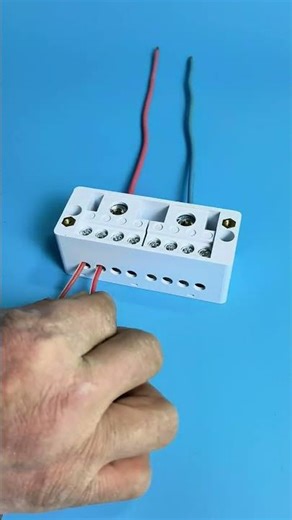#2-Input, 8-Output Junction Box | High-Power Splitter