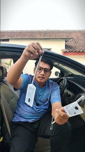 Telescopic stainless steel e-toll card holder