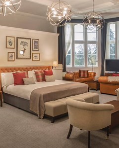 Take a look at our recent refurbishment. At De Vere Tortworth Court you’ll find elegant guest bedrooms and suites that reflect modern British heritage. | De Vere