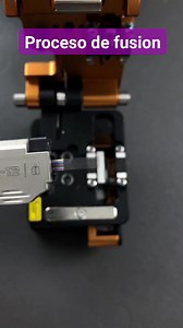 Proceso de fusión ✅️ #FiberOpticTechnology #FiberToTheHome #fiberopticinternet #TelecomunicacionesAvanzadas #telecomunicaciones #cablefibraoptica #fiberoptics #FibraOpticaHogar #fibradevidro #OpticalFiberCable #telecomunicaciónes #splitter #GPONOLT #FTTH_Wifi | Aprendiendo de fibra óptica