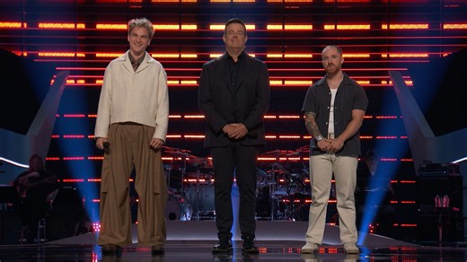 Aiden Ross pours his soul into “when the party’s over” by Billie Eilish, while Liam Von Elbe lights up the stage with “Over My Head (Cable Car)” by The Fray. The Voice | NBC and Peacock | The Voice