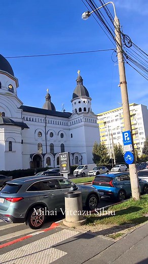 Locuri din Sibiu unde mulți se regăsesc 🎬❤️ Amintiri sau cotidian ? Bulevardul Mihai Viteazu 📽❤️🌼 #sibiu #travel #visit #city #color #photomagic #reels #viral #smart #enjoy #destination #love #relax #happy #transilvania #photomagic | SIBIU Travel